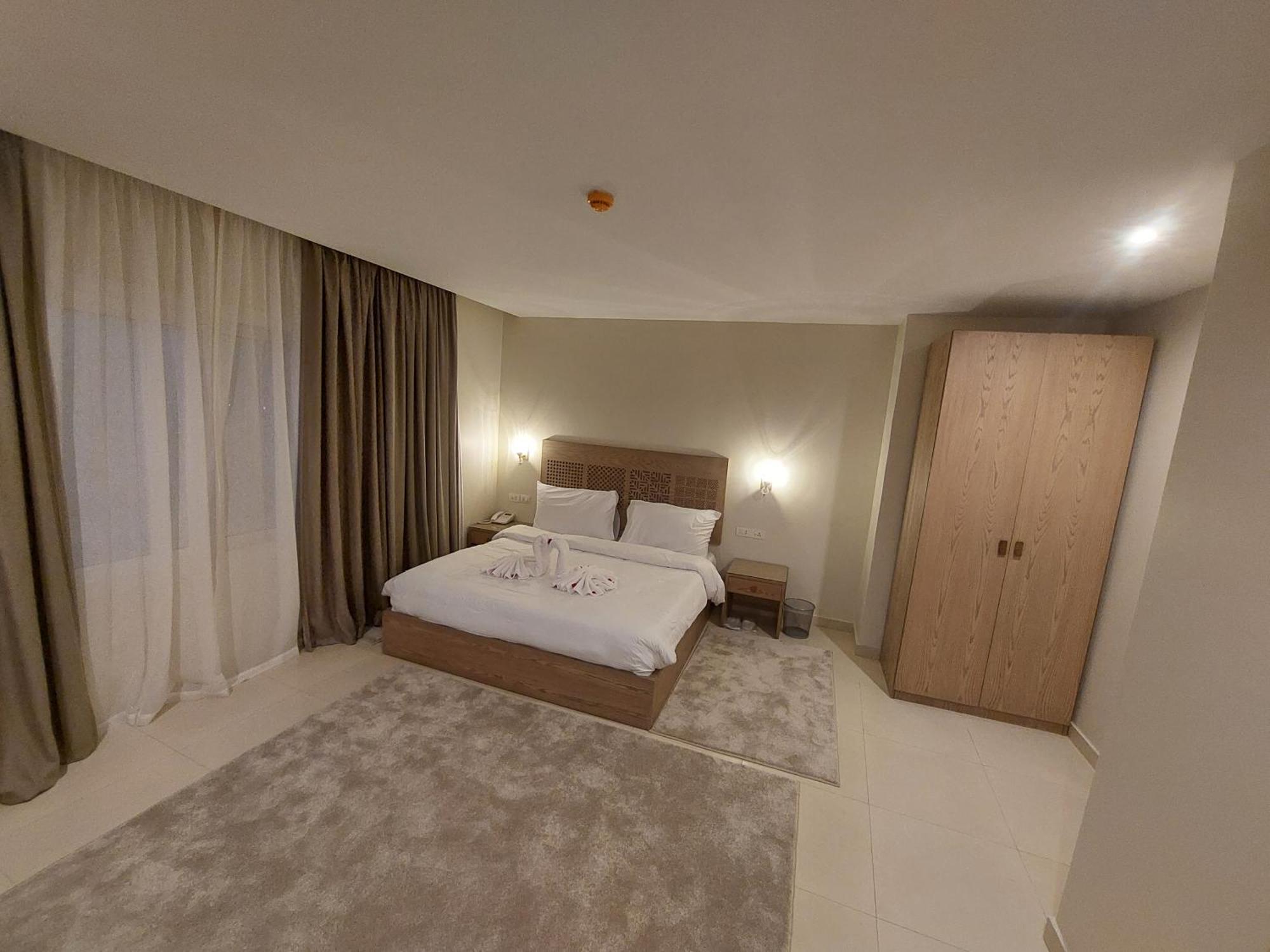Doudou Pyramids View Hotel Kafrat al Jabal Exterior foto