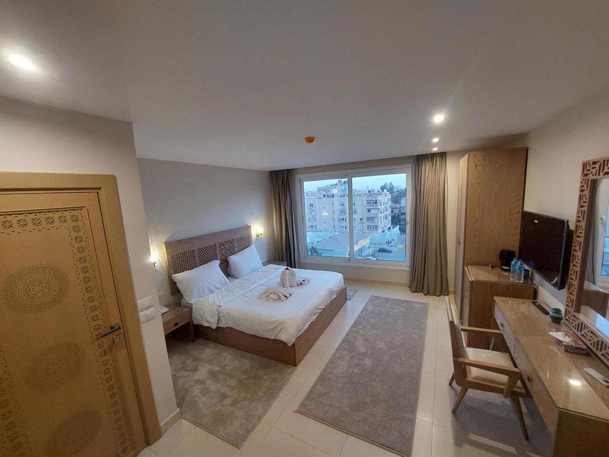 Doudou Pyramids View Hotel Kafrat al Jabal Exterior foto
