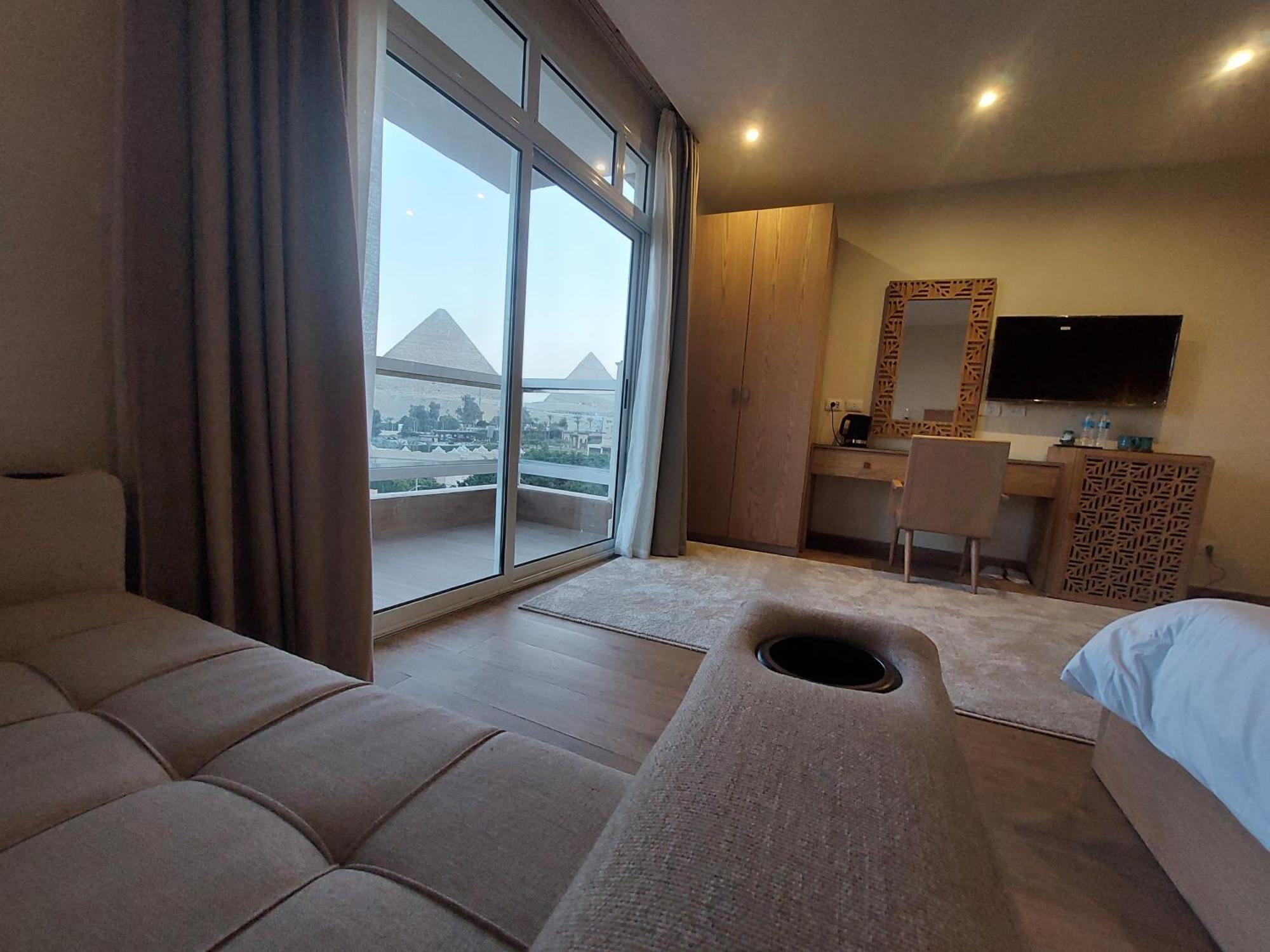 Doudou Pyramids View Hotel Kafrat al Jabal Exterior foto