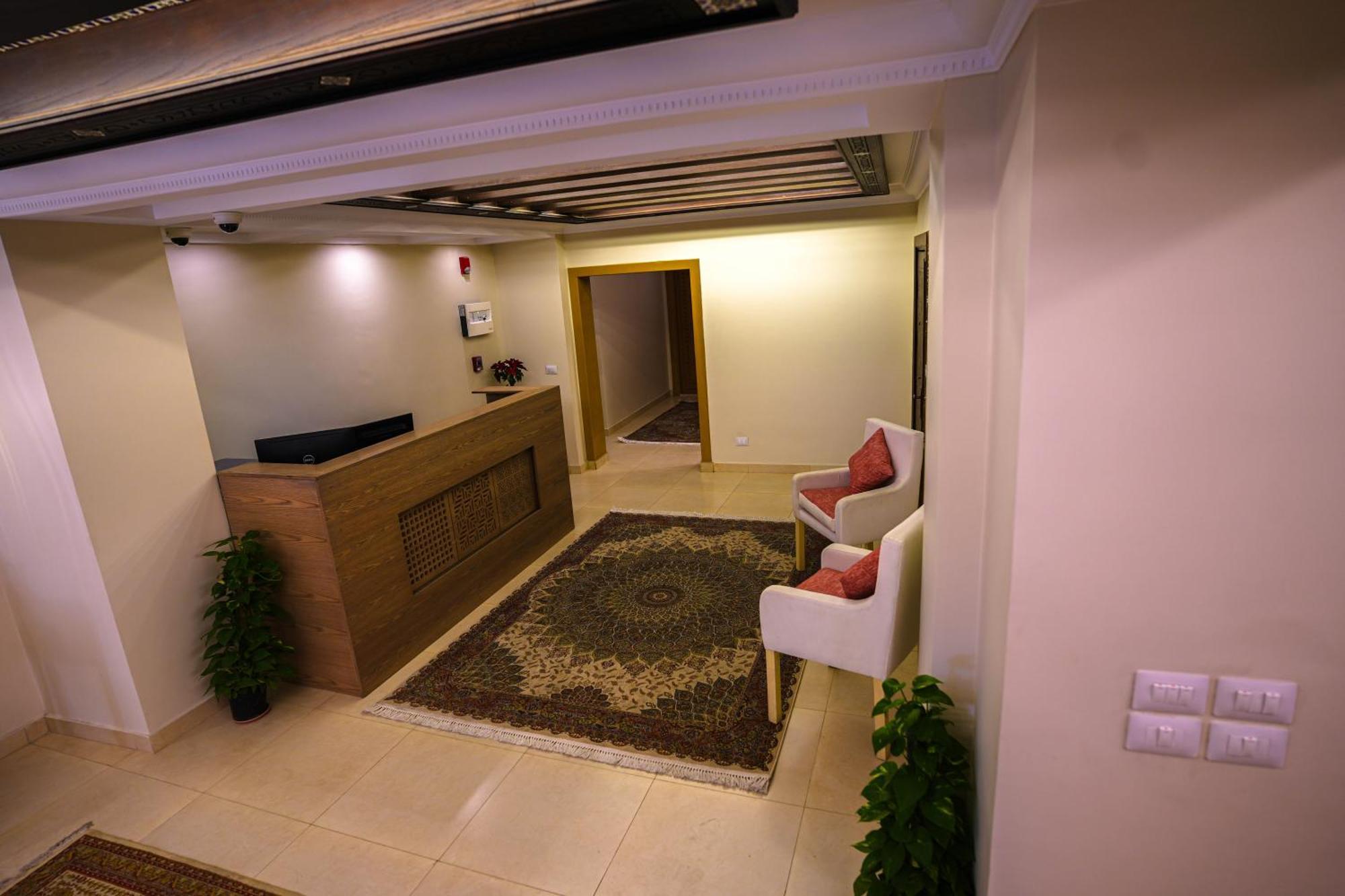Doudou Pyramids View Hotel Kafrat al Jabal Exterior foto