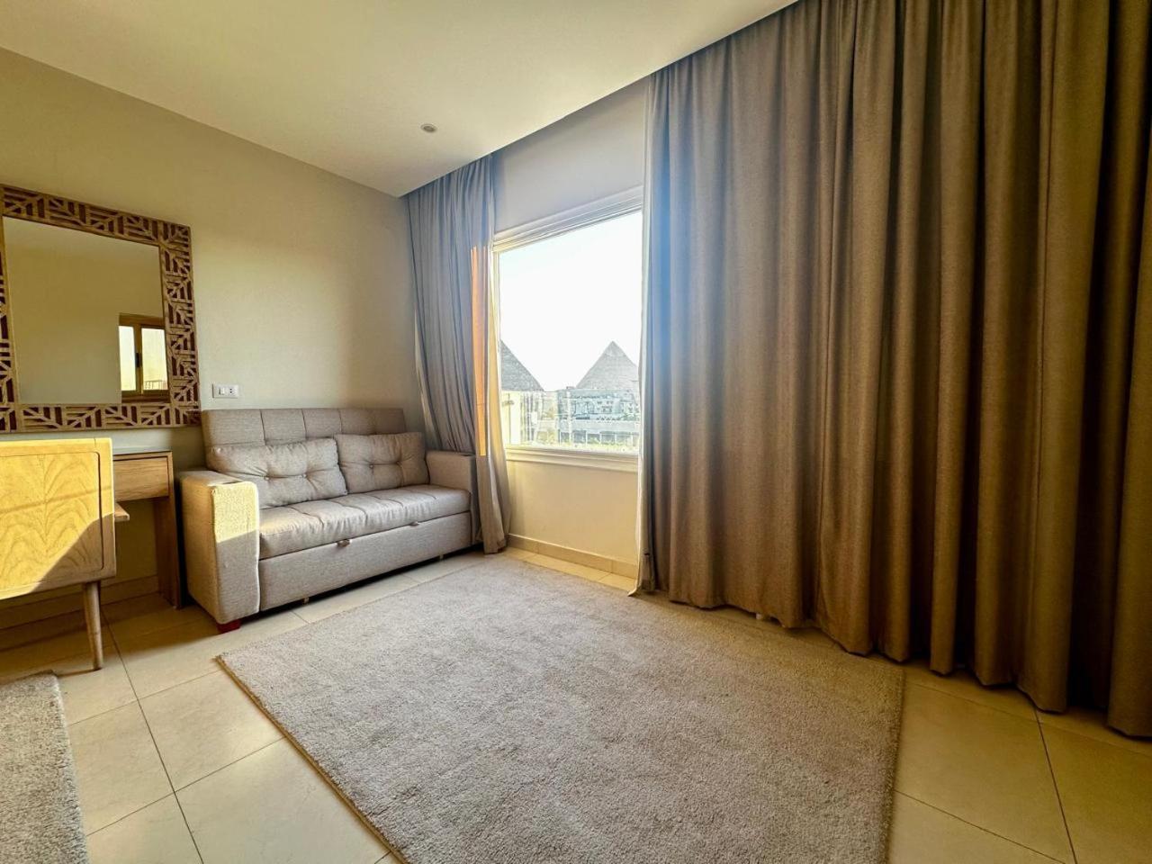 Doudou Pyramids View Hotel Kafrat al Jabal Exterior foto