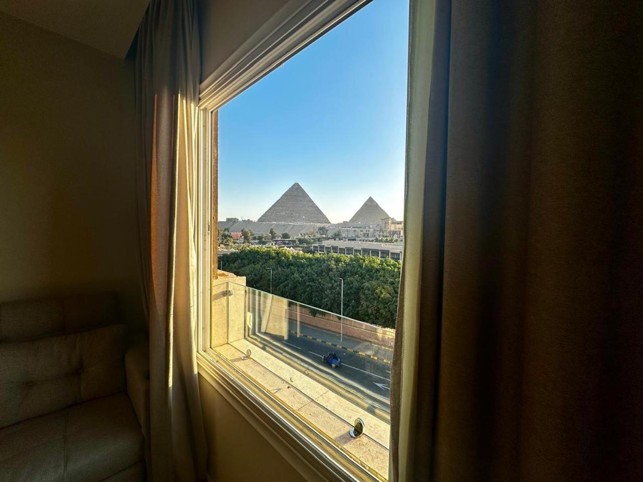 Doudou Pyramids View Hotel Kafrat al Jabal Exterior foto