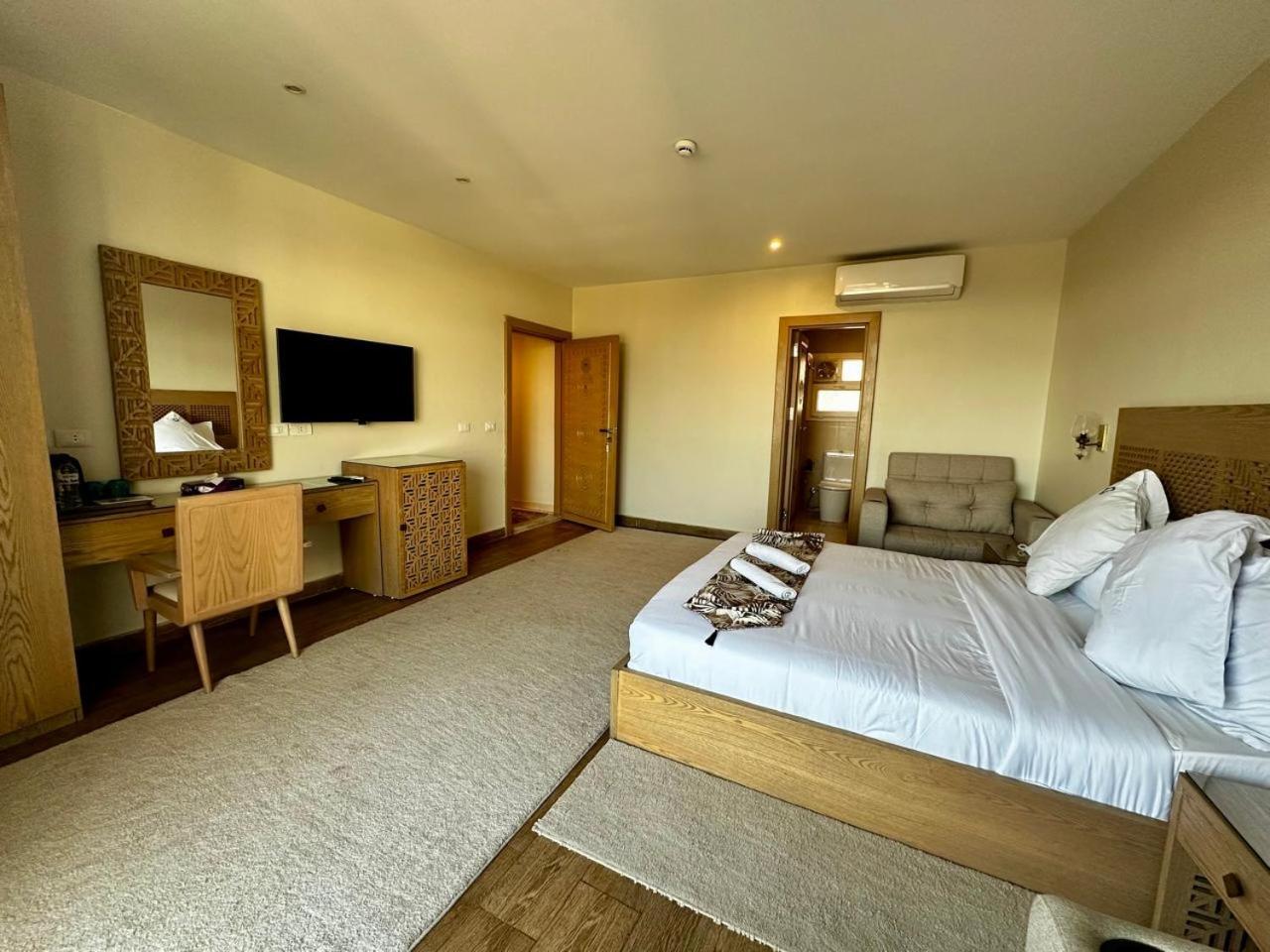 Doudou Pyramids View Hotel Kafrat al Jabal Exterior foto